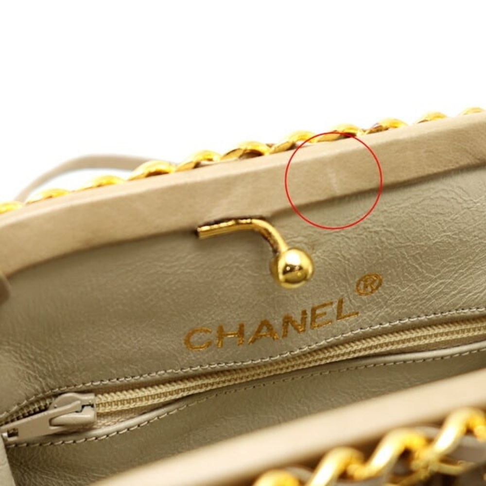 Authentic CHANEL 1988 kiss lock chain around beige Lambskin crossbody bag - Picture 11 of 13